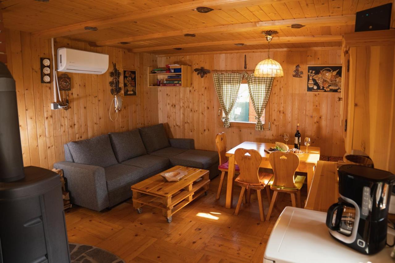 Vacation House Jurcek ราโดว์ลิตซา ภายนอก รูปภาพ