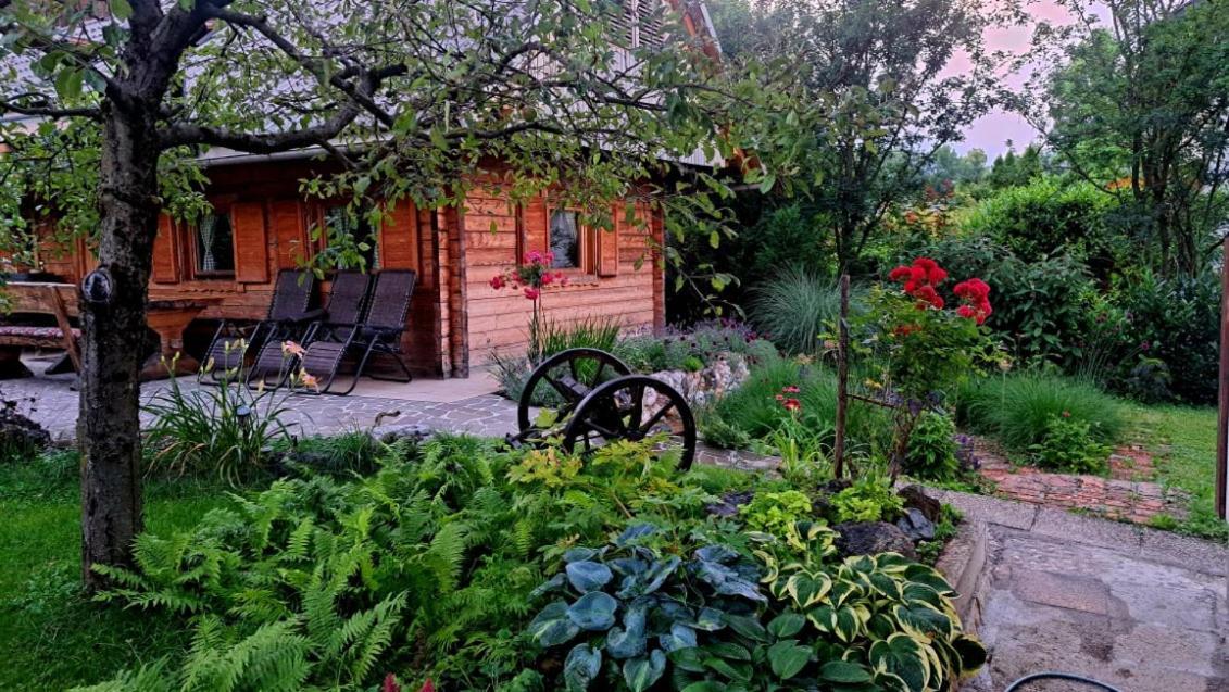 Vacation House Jurcek ราโดว์ลิตซา ภายนอก รูปภาพ